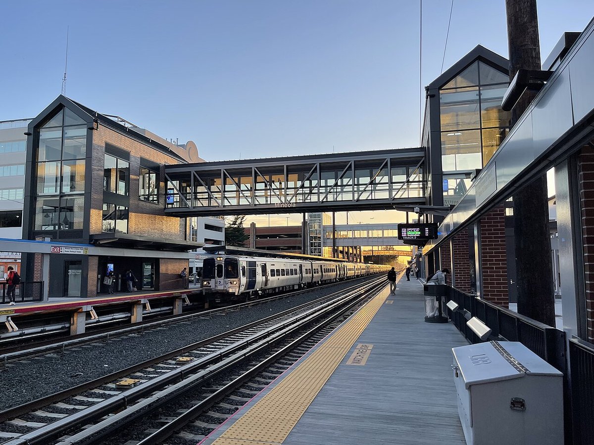 Mineola, NY - Mineola station (LIRR) - Wikipedia